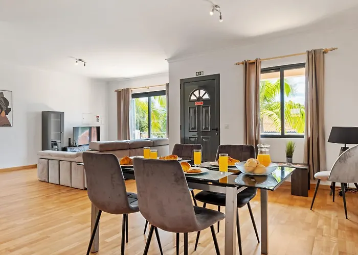 Atlantic Ocean Breeze *