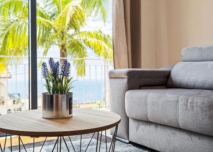 Atlantic Ocean Breeze * Ponta do Sol (Madeira)